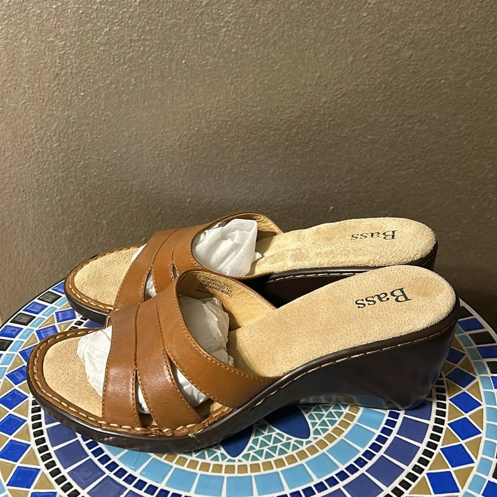 Bass Cushion wedge heel